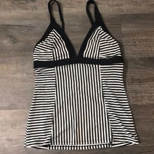 Women’s Athleta tankini swim top size M